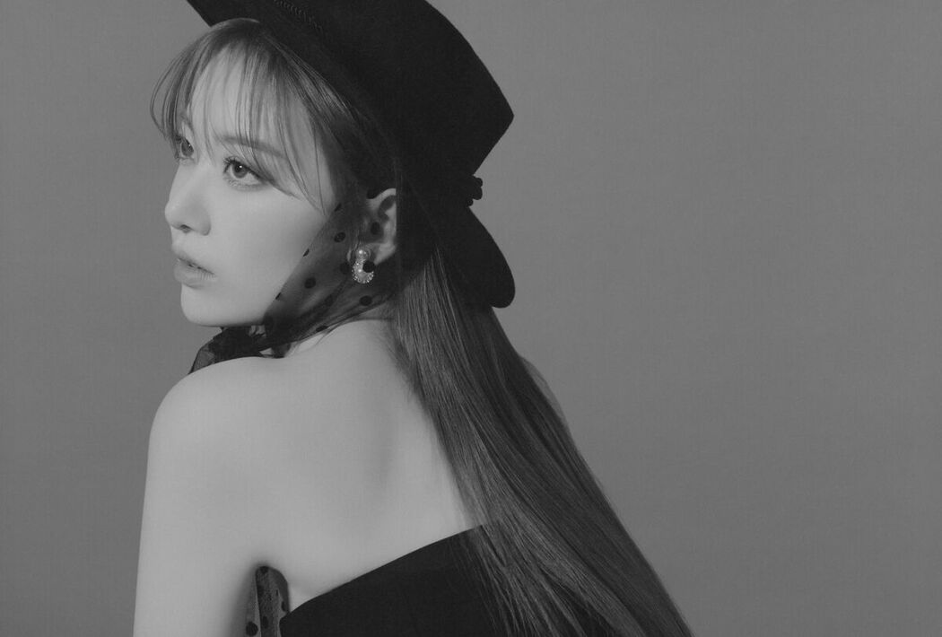 JP Sakura Miyawaki 宮脇咲良 – Graduation Visual Booklet (85P)