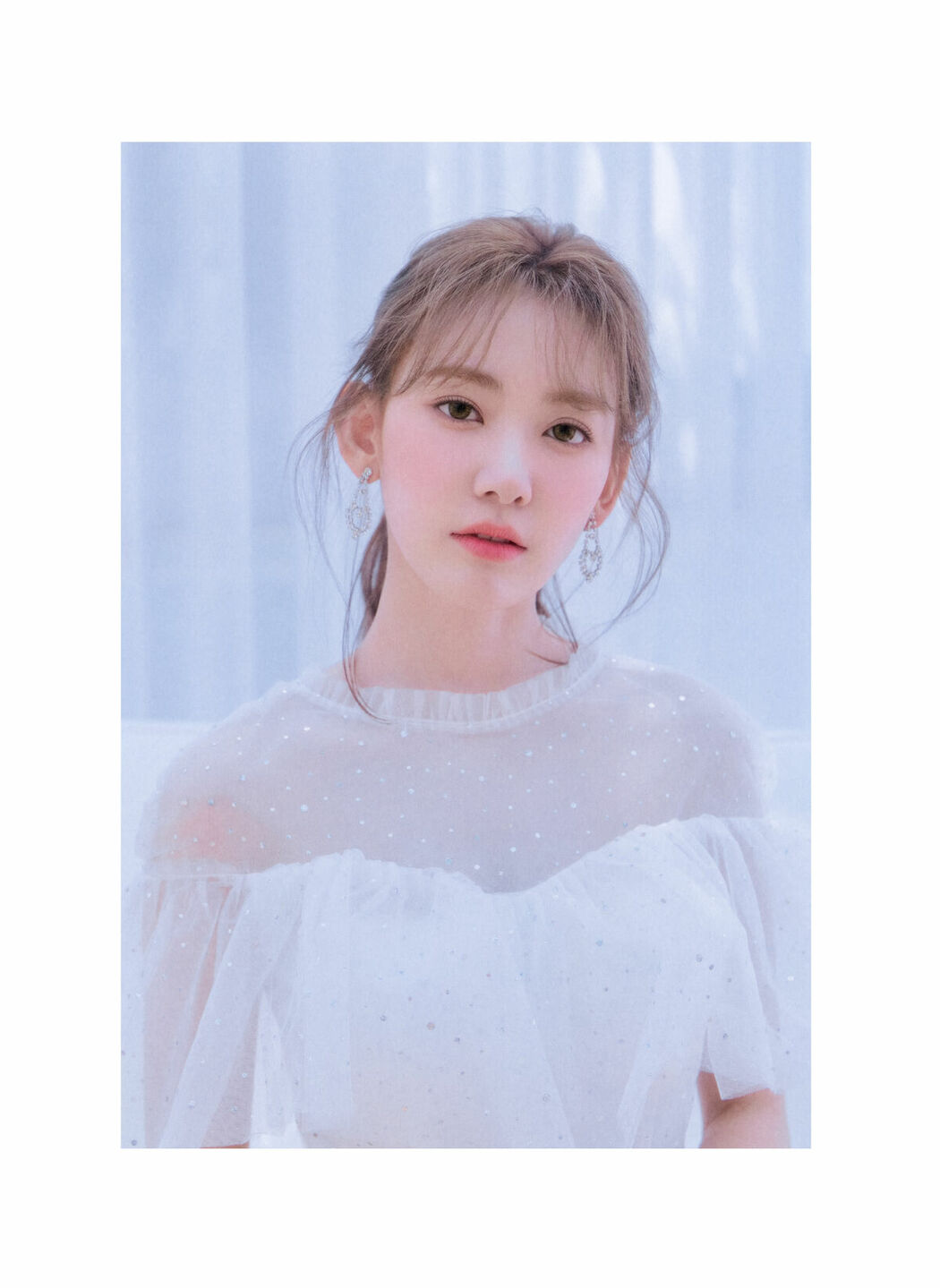 JP Sakura Miyawaki 宮脇咲良 – Graduation Visual Booklet (85P)