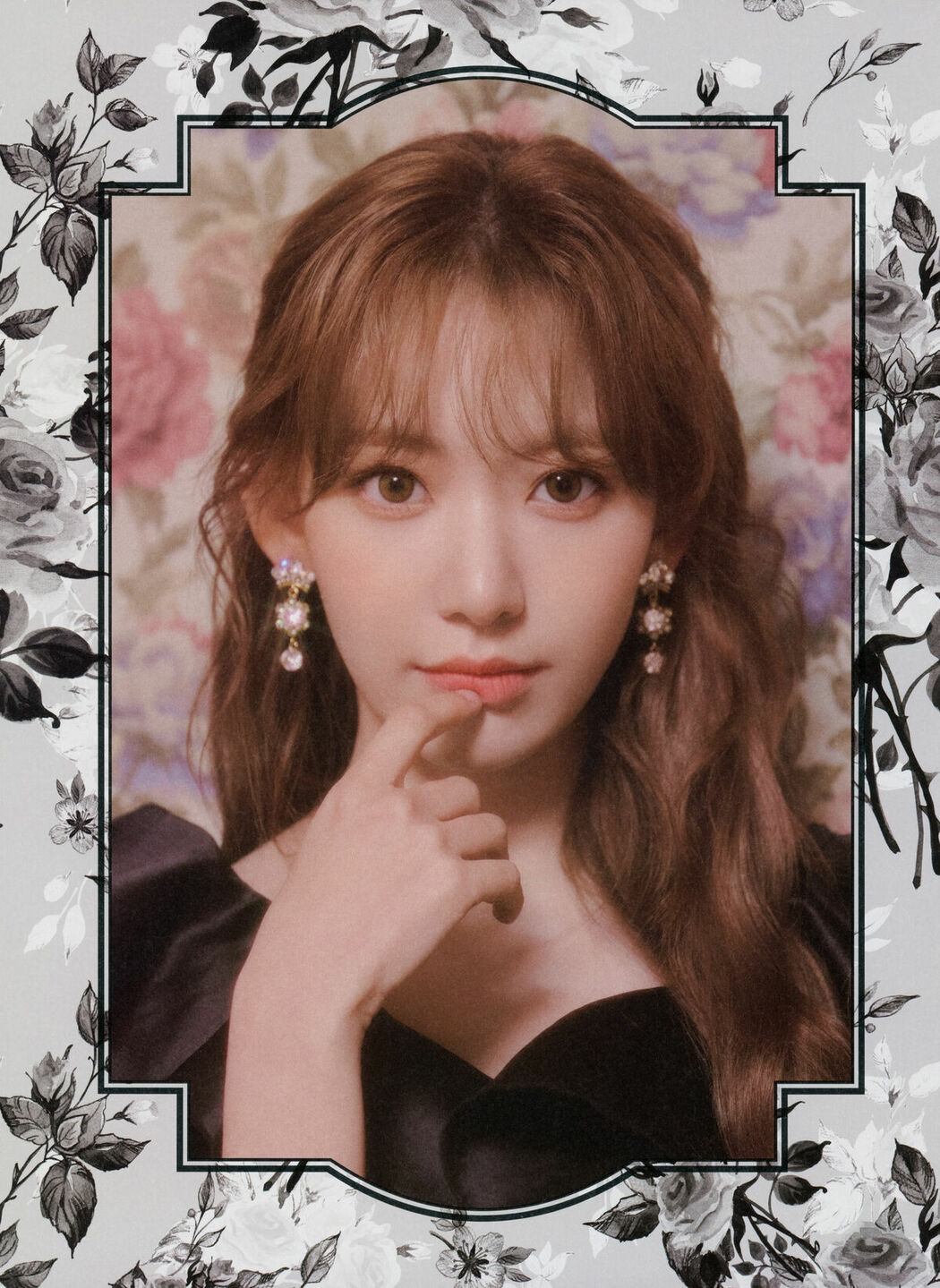 JP Sakura Miyawaki 宮脇咲良 – Graduation Visual Booklet (85P)