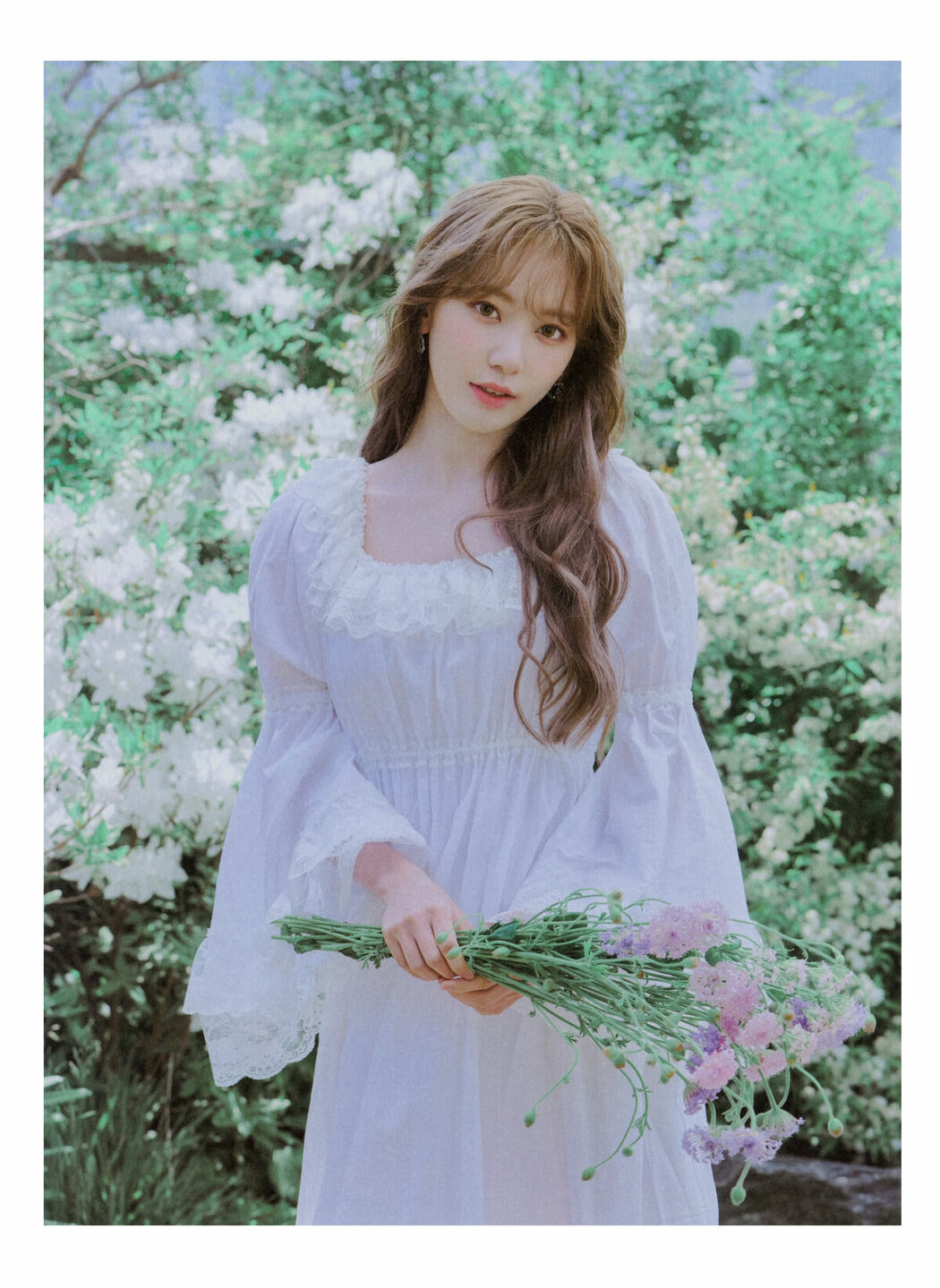 JP Sakura Miyawaki 宮脇咲良 – Graduation Visual Booklet (85P)