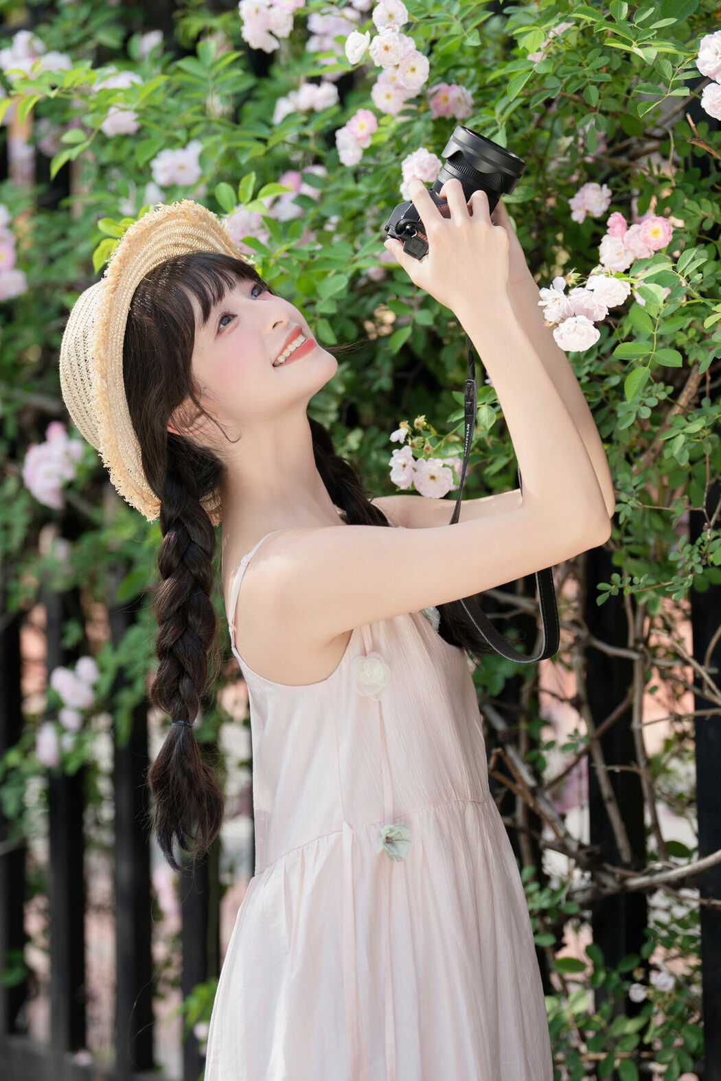 YiTuYu艺图语 Vol.9275 Xia Yu Xiao Nian (25P)