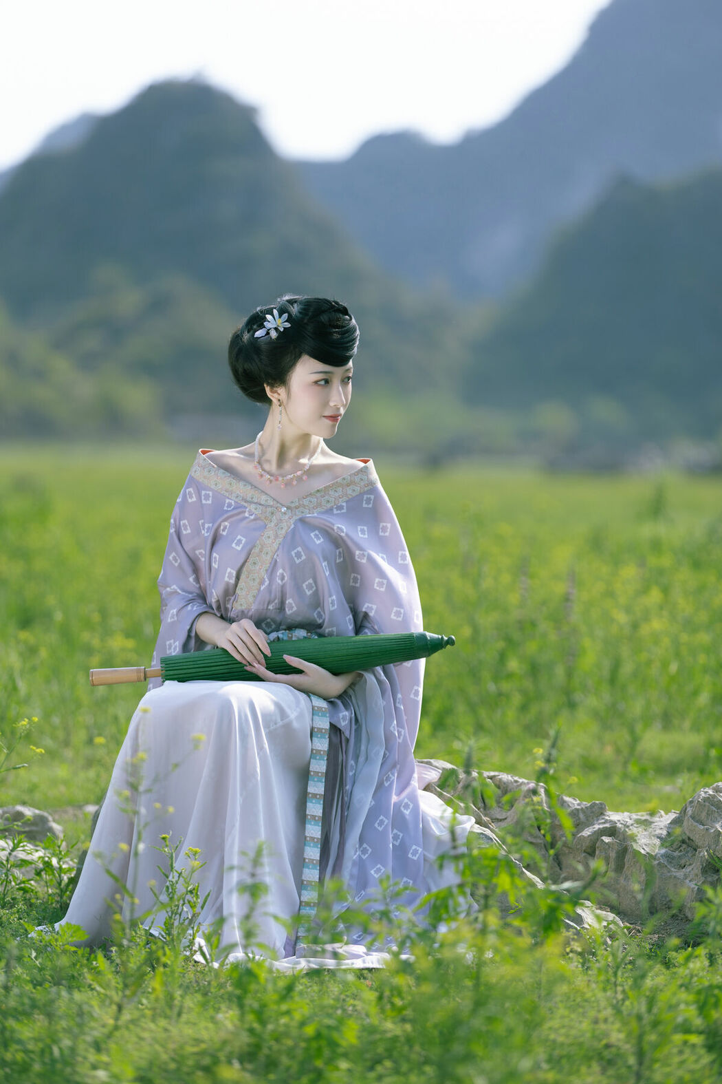 YiTuYu艺图语 Vol.9274 Liu Lian Niu Nai (27P)