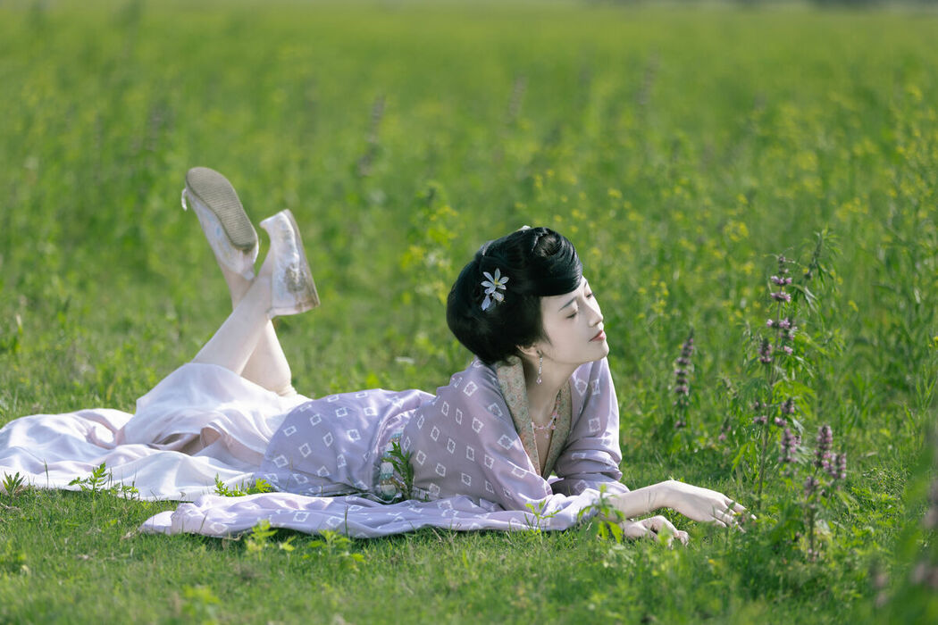 YiTuYu艺图语 Vol.9274 Liu Lian Niu Nai (27P)