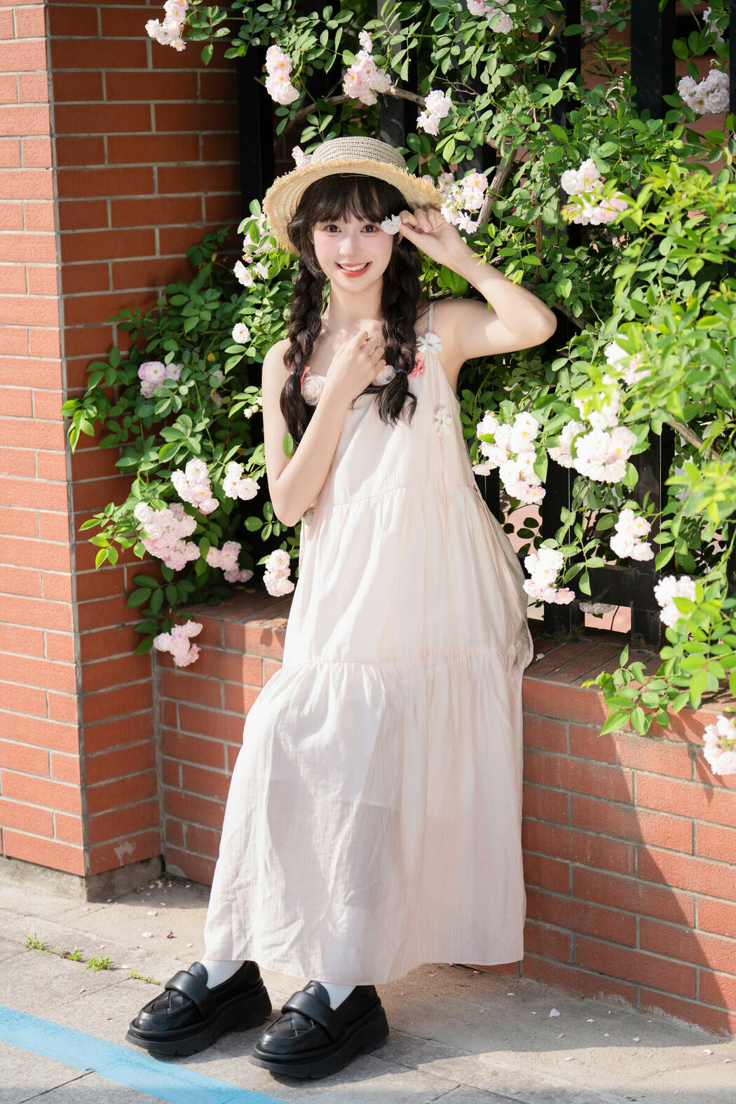 YiTuYu艺图语 Vol.9275 Xia Yu Xiao Nian (25P)