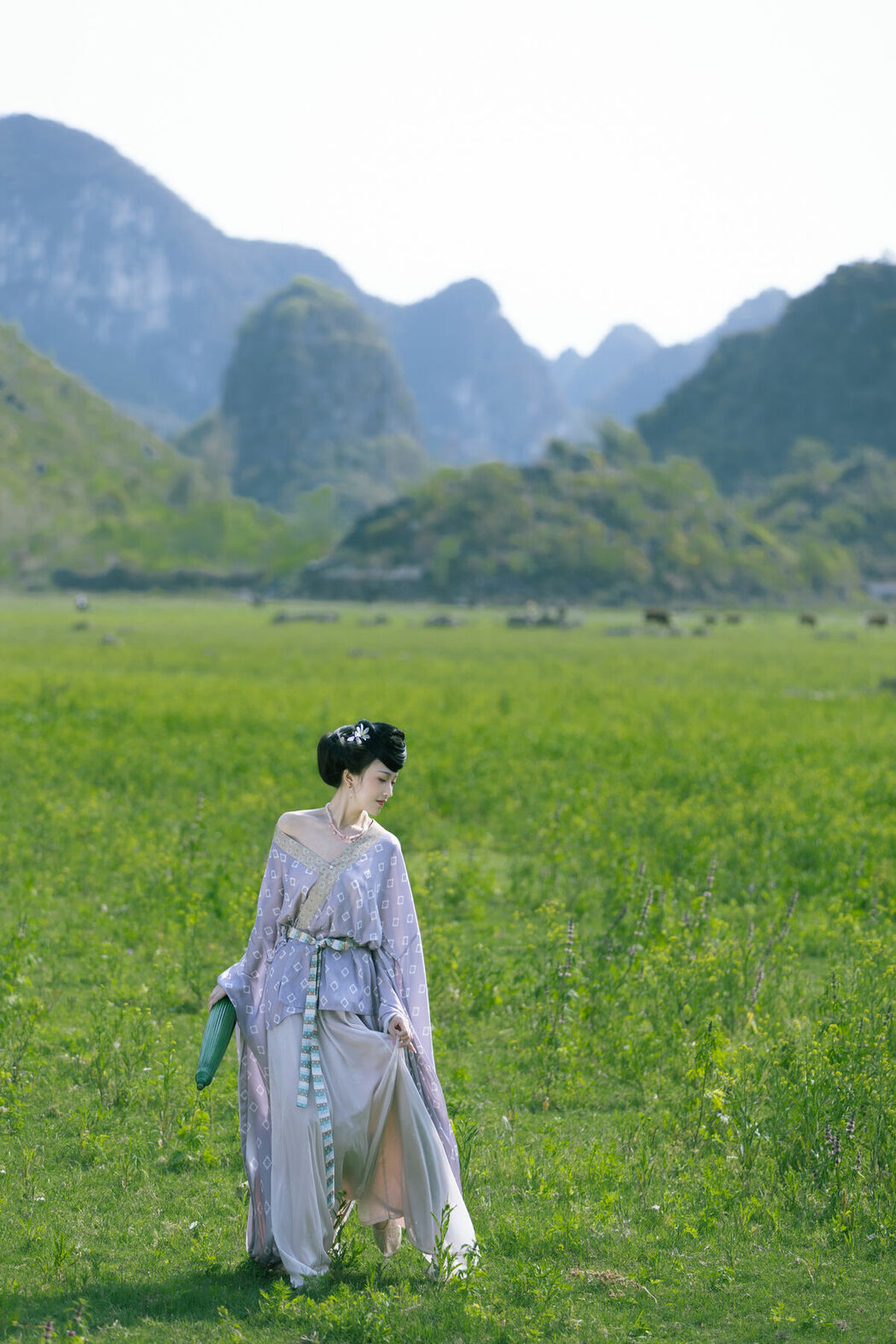 YiTuYu艺图语 Vol.9274 Liu Lian Niu Nai (27P)