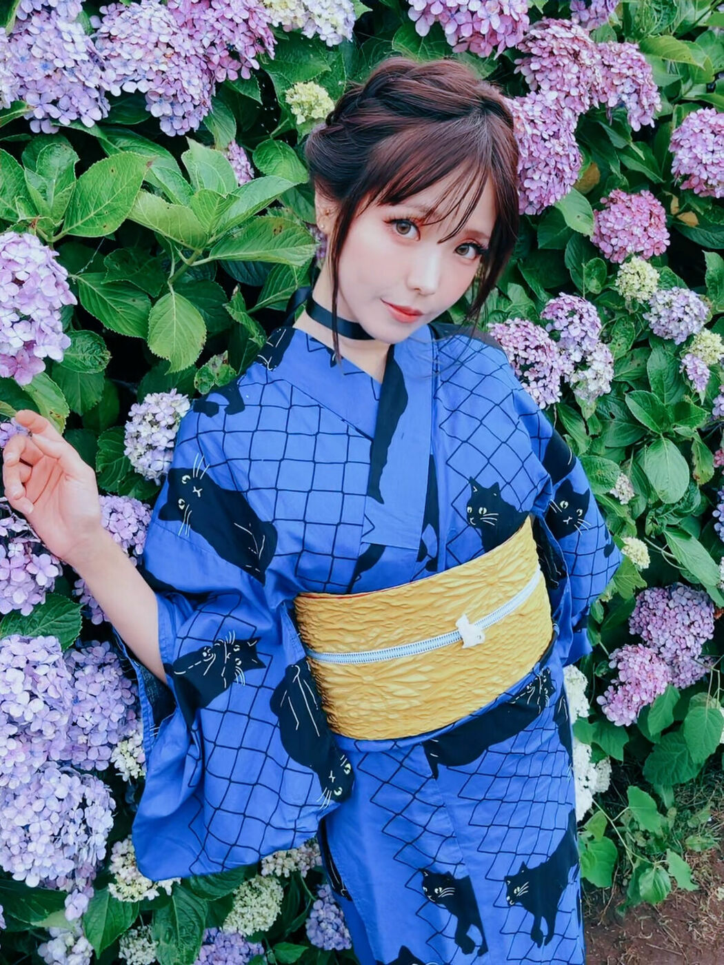 Coser@Ely_eee ElyEE子 – Rainy Season Black Cat (39P – 4V)