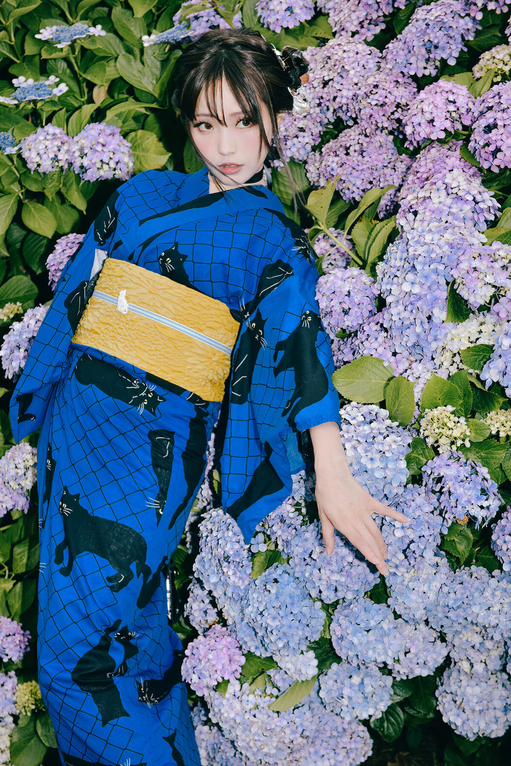 Coser@Ely_eee ElyEE子 – Rainy Season Black Cat (39P – 4V)