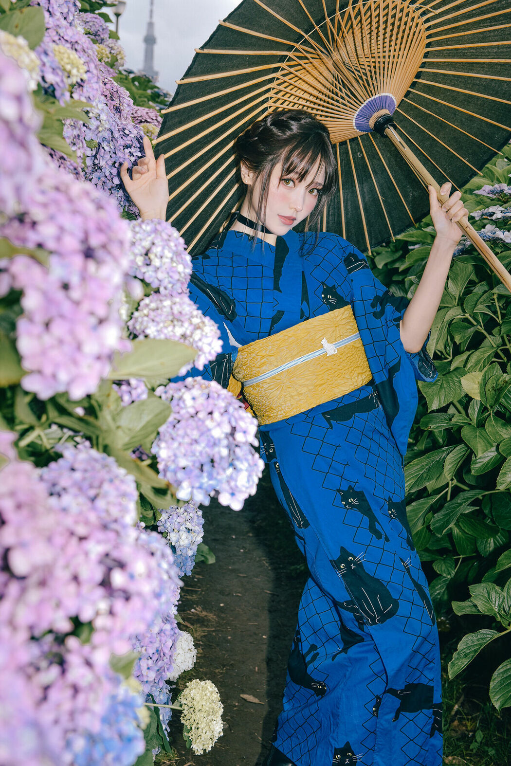 Coser@Ely_eee ElyEE子 – Rainy Season Black Cat (39P – 4V)