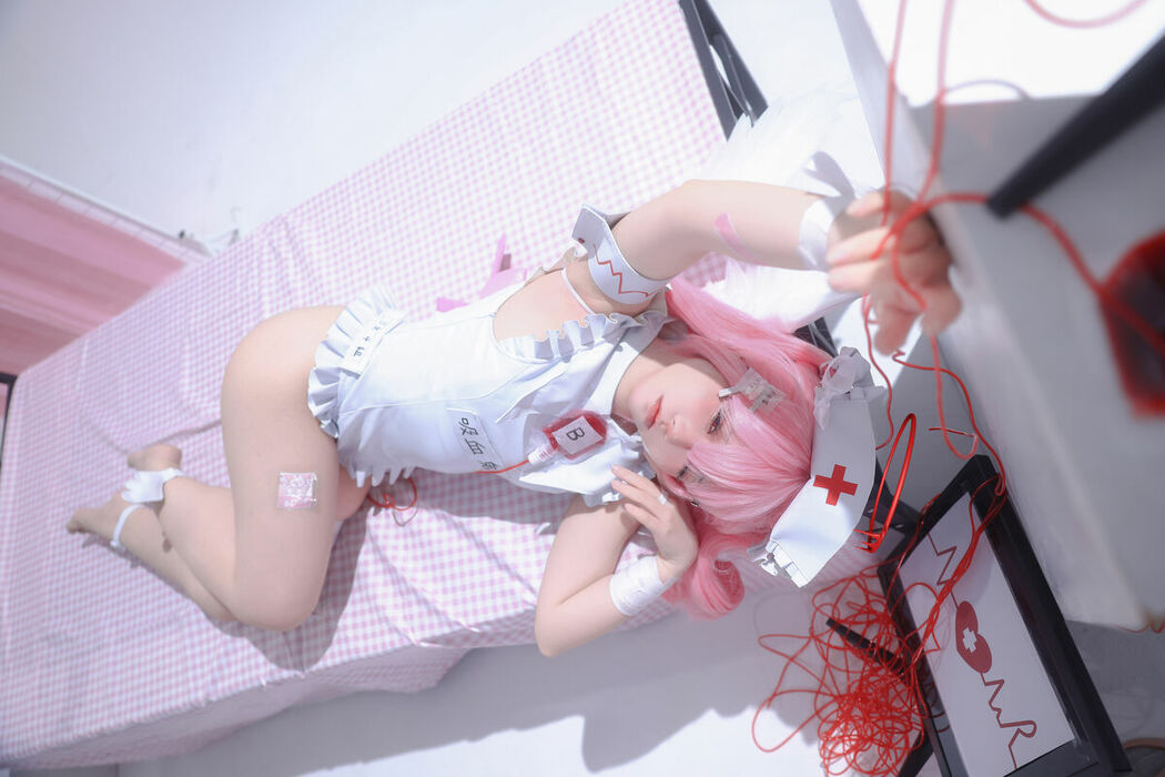 Coser@G44不会受伤 – 见习看护师 月夜见爱 (32P)