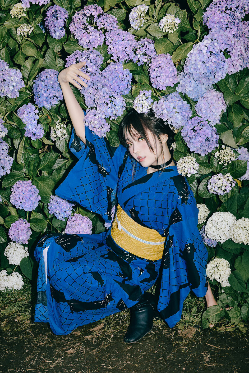 Coser@Ely_eee ElyEE子 – Rainy Season Black Cat (39P – 4V)