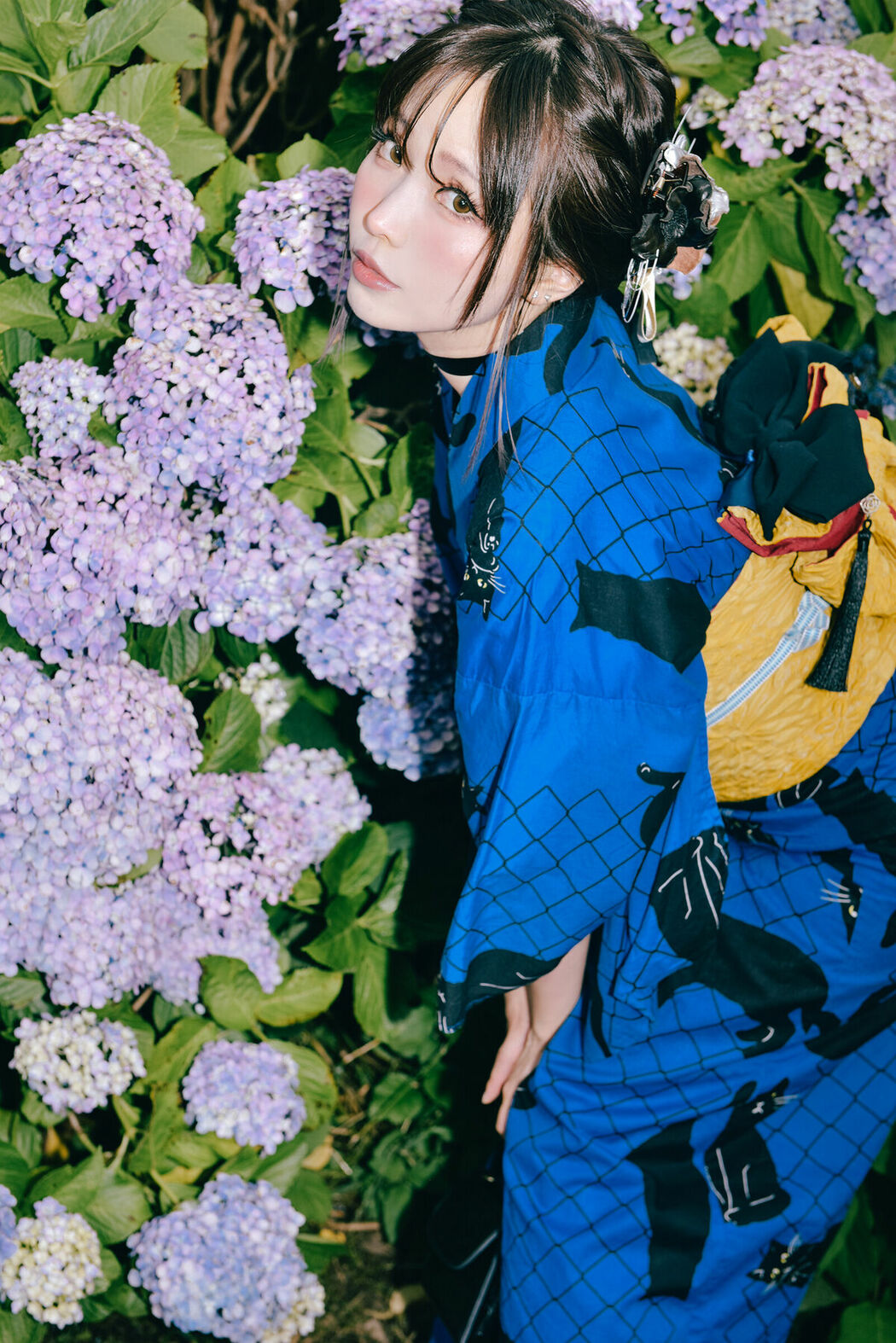 Coser@Ely_eee ElyEE子 – Rainy Season Black Cat (39P – 4V)