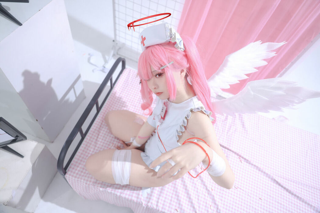 Coser@G44不会受伤 – 见习看护师 月夜见爱 (32P)