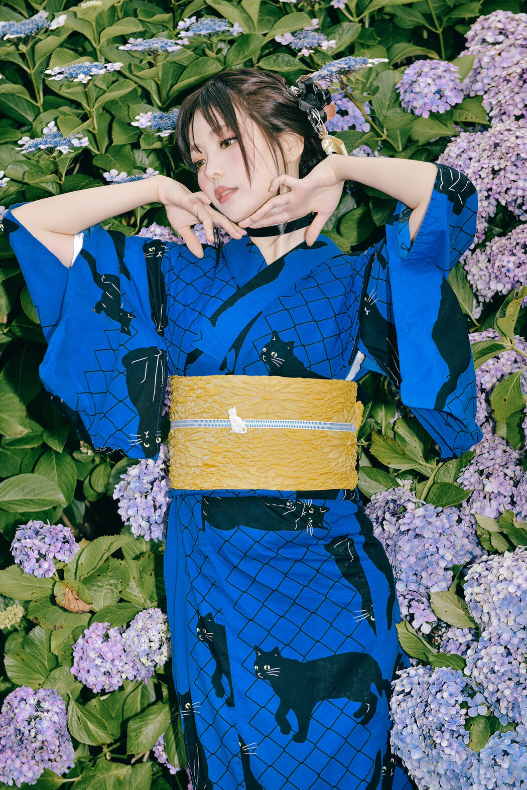 Coser@Ely_eee ElyEE子 – Rainy Season Black Cat (39P – 4V)