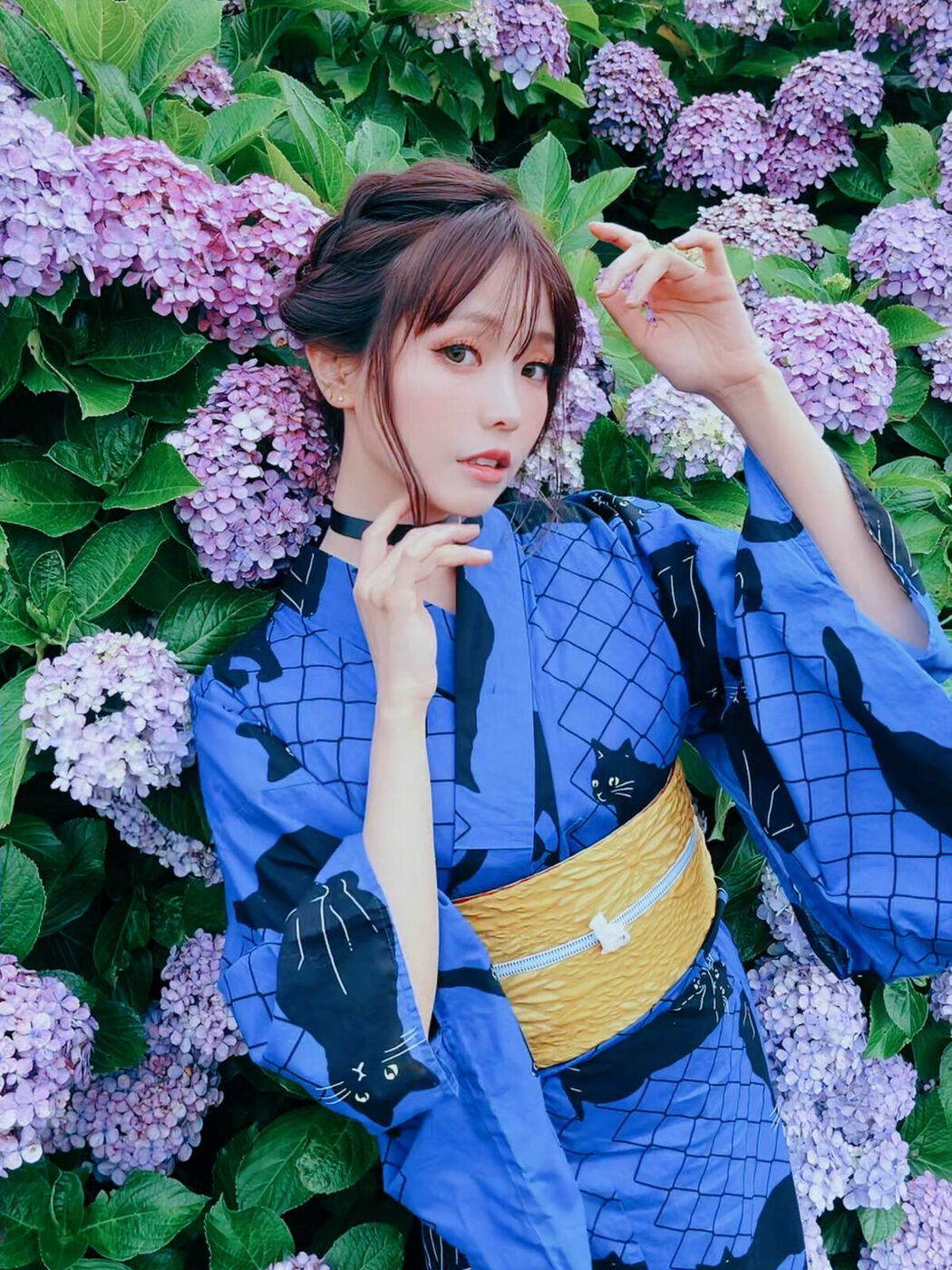 Coser@Ely_eee ElyEE子 – Rainy Season Black Cat (39P – 4V)