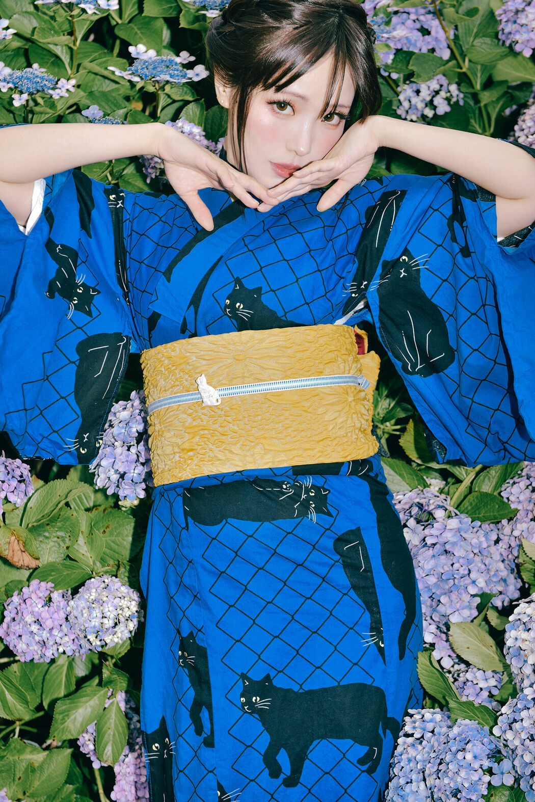 Coser@Ely_eee ElyEE子 – Rainy Season Black Cat (39P – 4V)