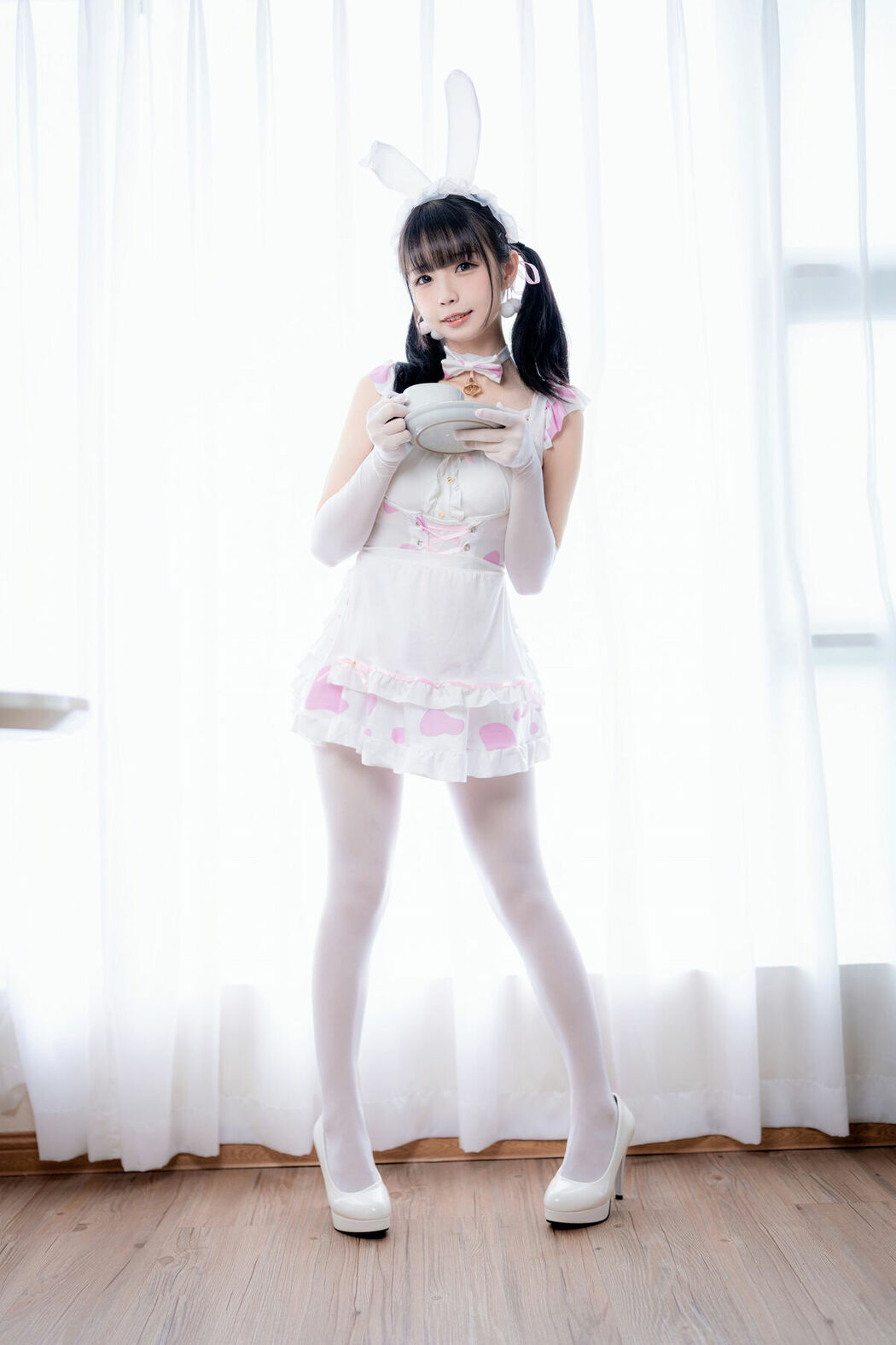 Coser@十万珍吱伏特 – 白桃乌龙奶茶 Part01 (48P)