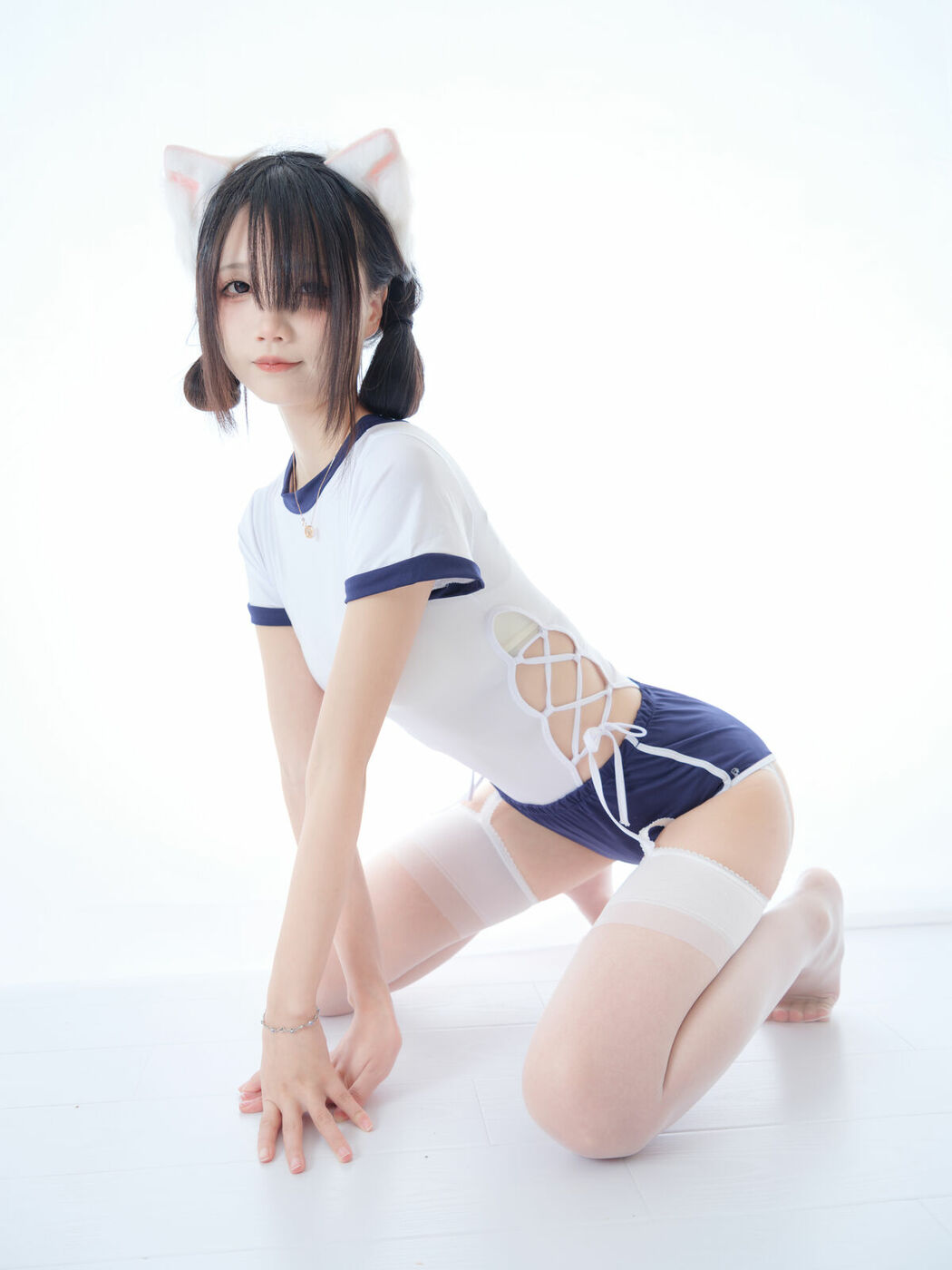 Coser@五更百鬼 – 舰长 体操服 猫耳 (26P)