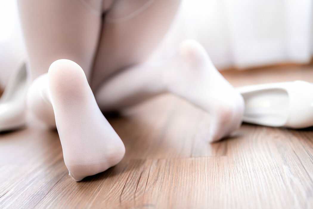 Coser@十万珍吱伏特 – 白桃乌龙奶茶 Part01 (48P)