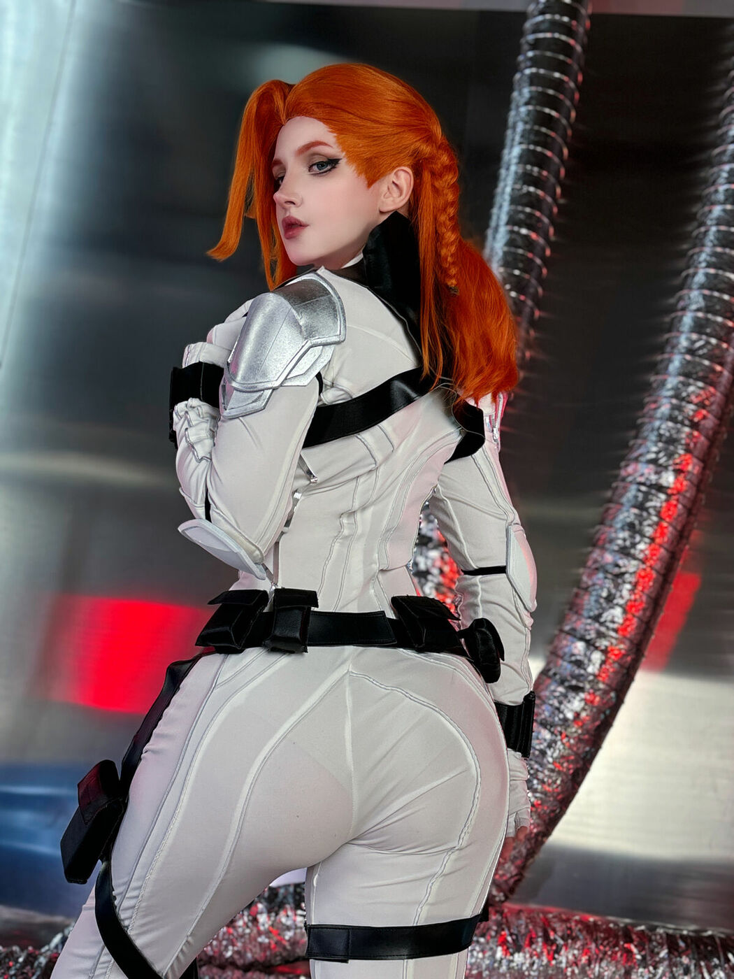 Coser@Ulichan – Black Widow (34P – 10V)