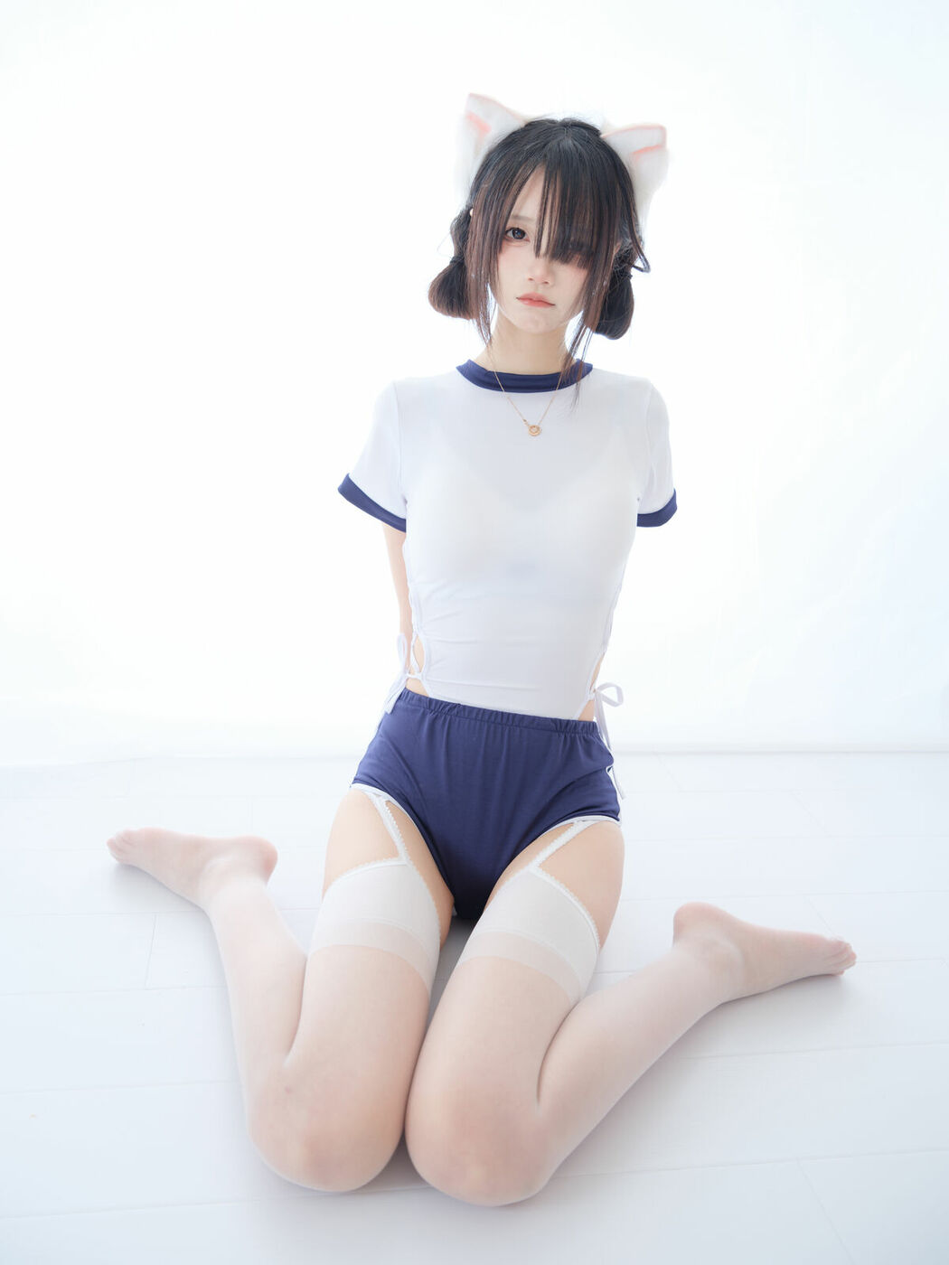 Coser@五更百鬼 – 舰长 体操服 猫耳 (26P)