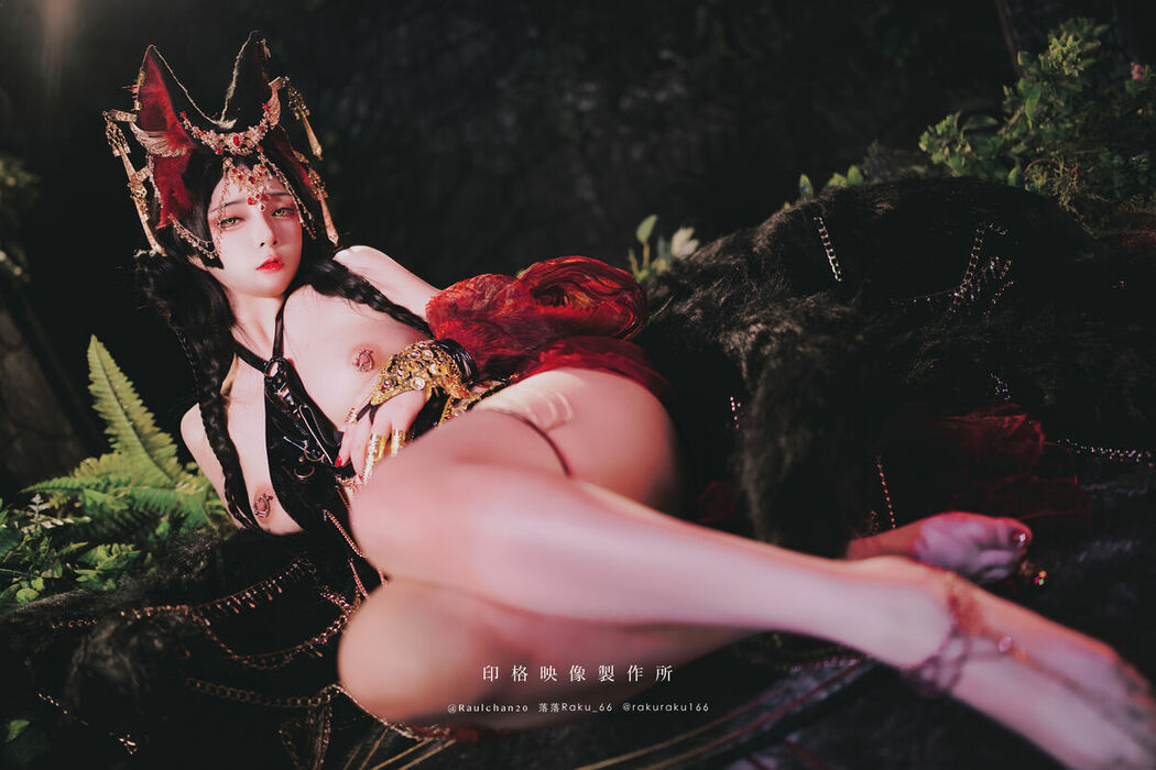 Coser@落落Raku – 宵闇神樂 (33P)