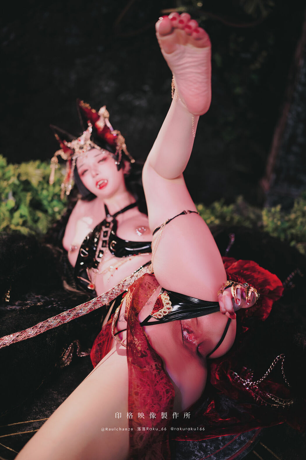 Coser@落落Raku – 宵闇神樂 (33P)