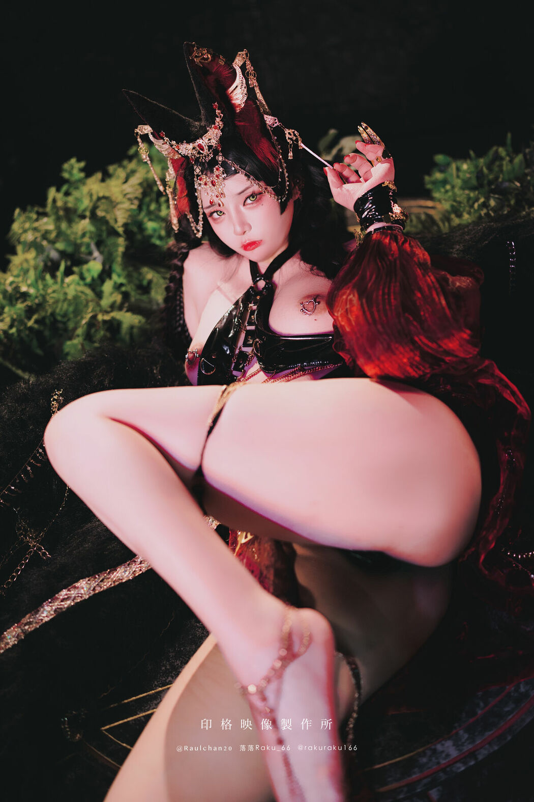 Coser@落落Raku – 宵闇神樂 (33P)