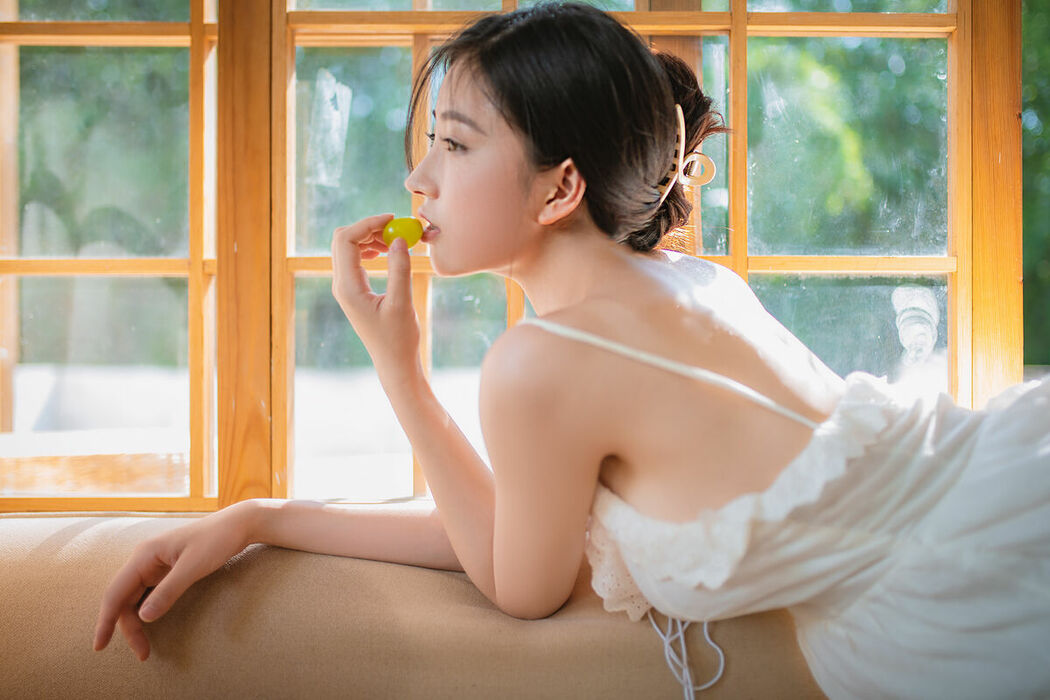 Coser@年年Nnian – 夏日物语 (38P)