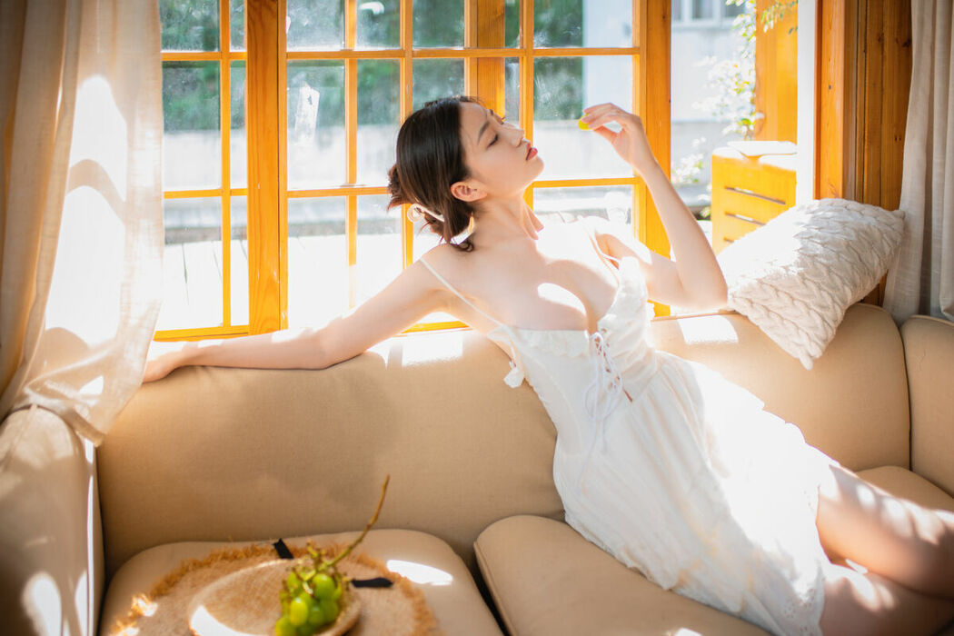 Coser@年年Nnian – 夏日物语 (38P)