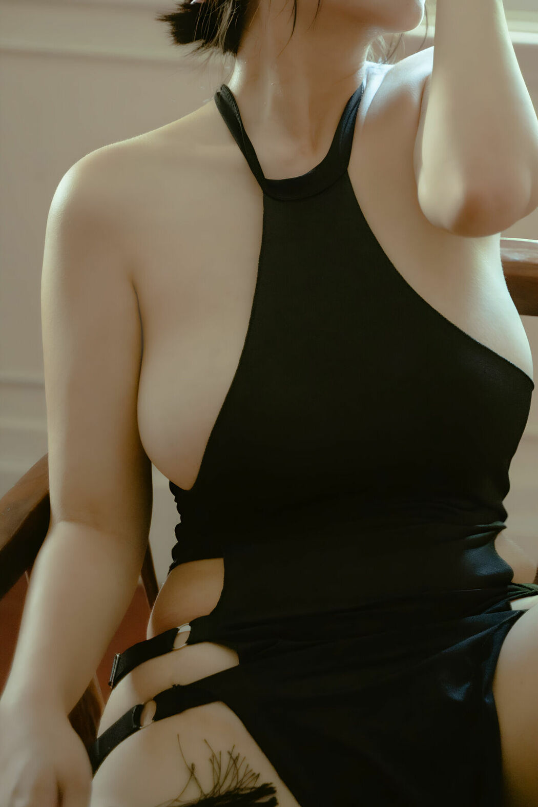 Coser@浅安安 – 激凸黑珍珠 (71P)