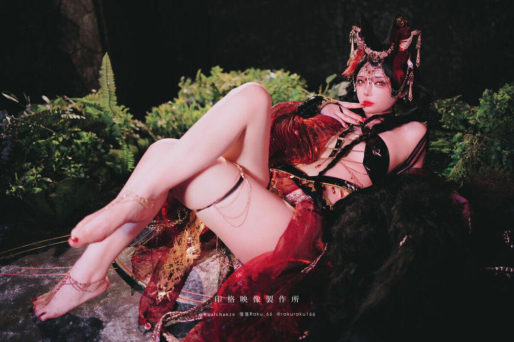 Coser@落落Raku – 宵闇神樂 (33P)
