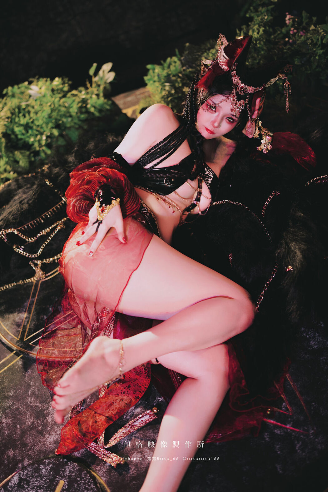 Coser@落落Raku – 宵闇神樂 (33P)