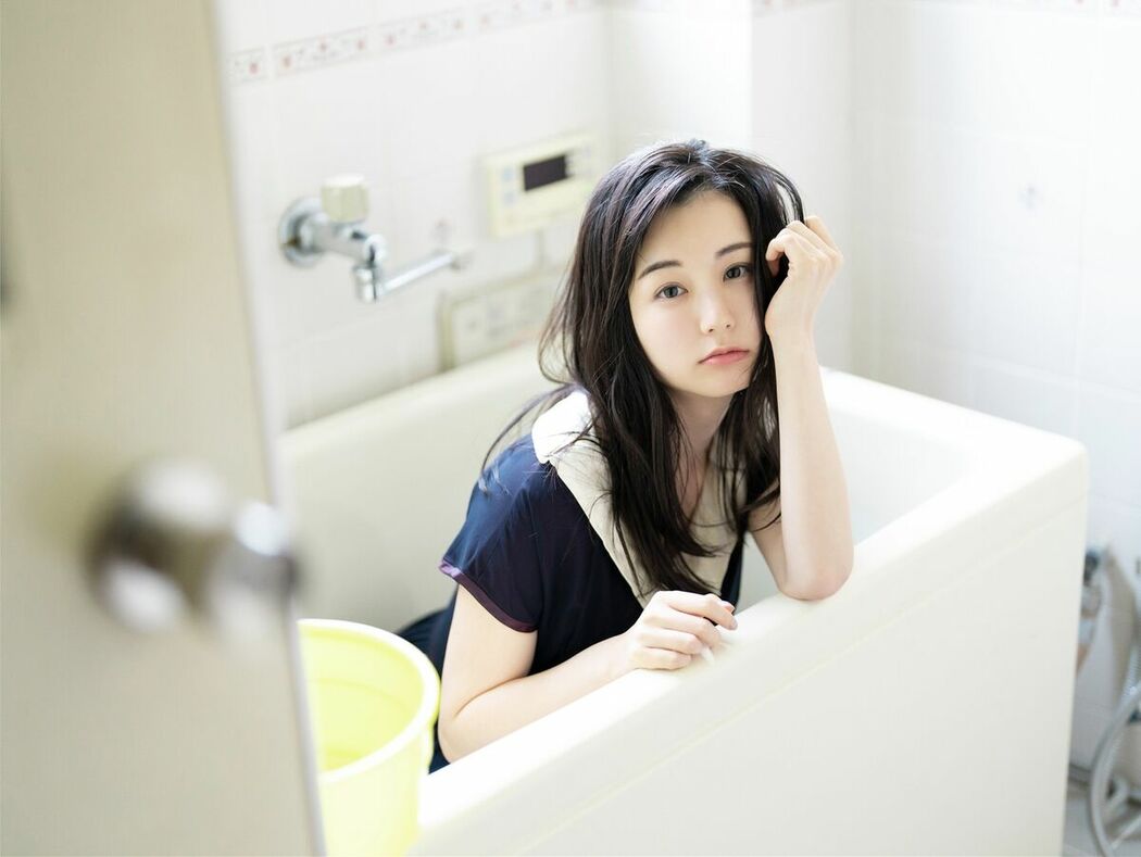 JP Kuriemi くりえみ – Flash Photobook Temptation 誘惑 Part01 (48P)