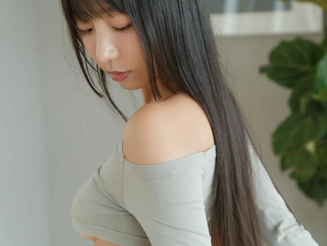 JP Eunji Pyo 표은지 – FRIDAYデジタル写真集 Juicy (73P)