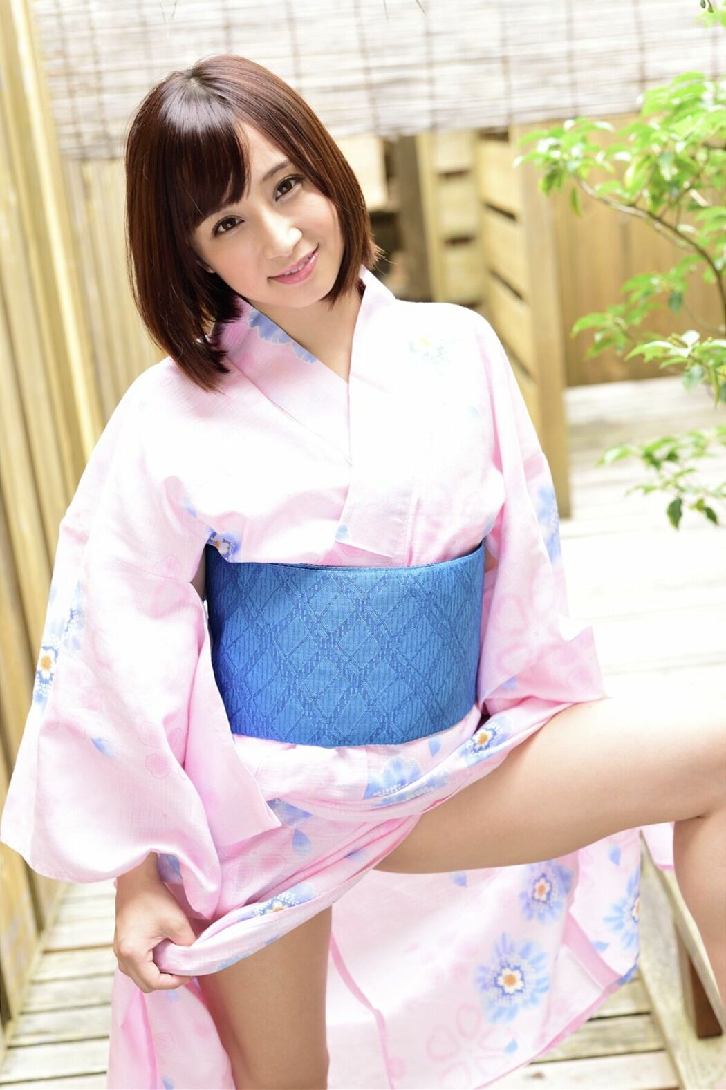 JP Ayumi Kimino きみと歩実 – Giri Idol Club A Short Trip To The Hot Springs With You キミと温泉小旅行 (71P)