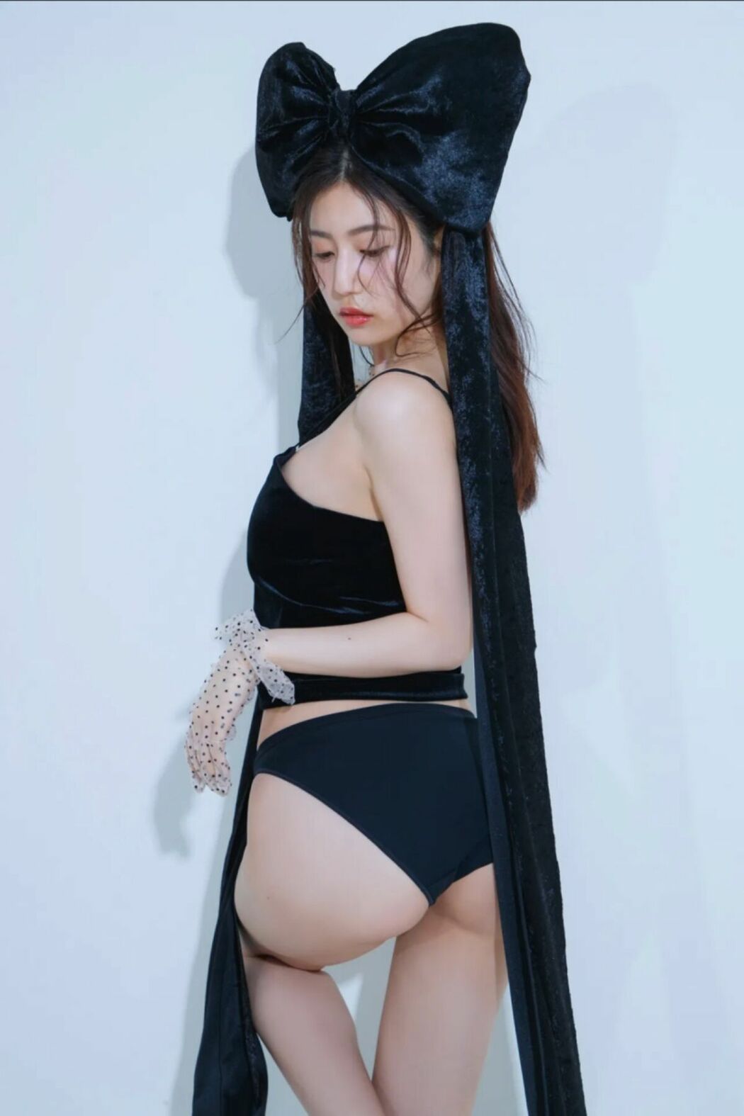 JP Natsuki Abe 阿部なつき – FRIDAY Monthly Girl 053 完全未発表100カット＆ムービー Part02 (51P)