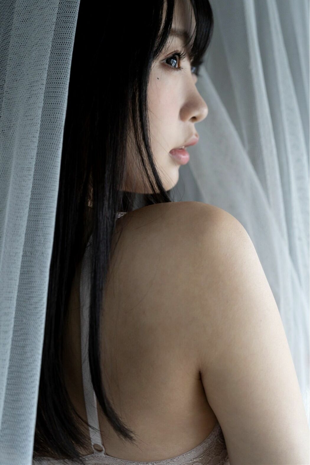 JP Mizuki Sakikawa 崎川みずき – FLASHデジタル写真集 Seven Transformations 七変化 (75P)