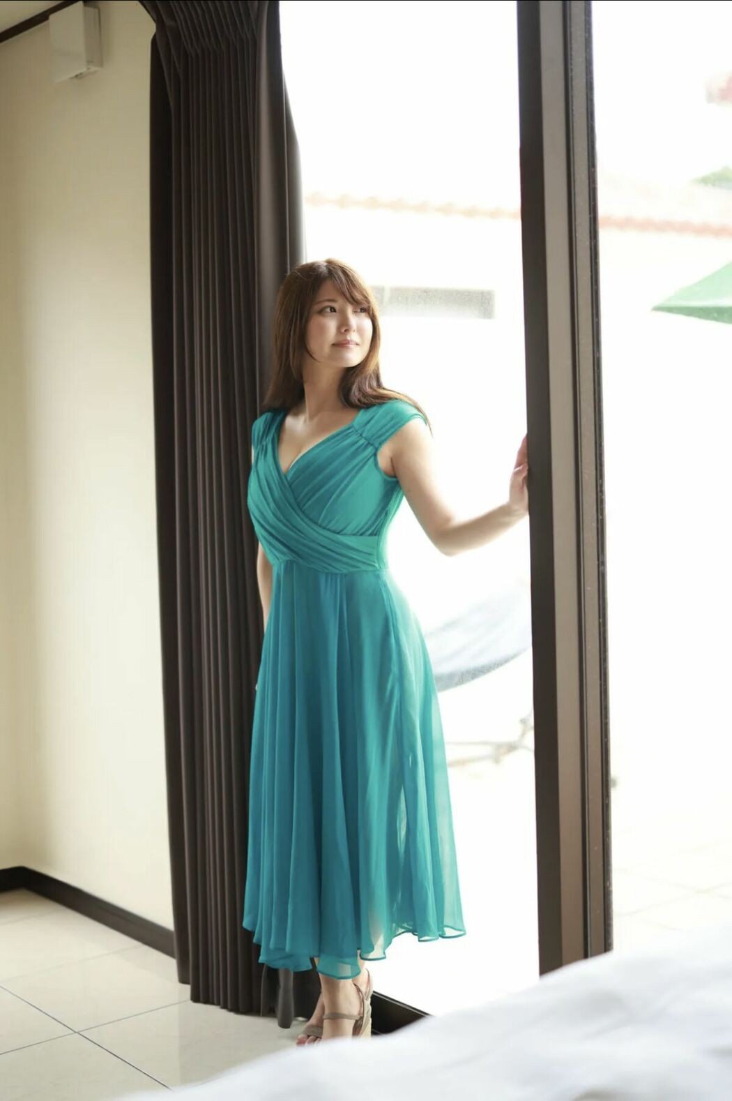 JP Miri Hanai 花井美理 – FRIDAY GOLD 永久保存版 NG解禁 Jカップ美神 (15P)