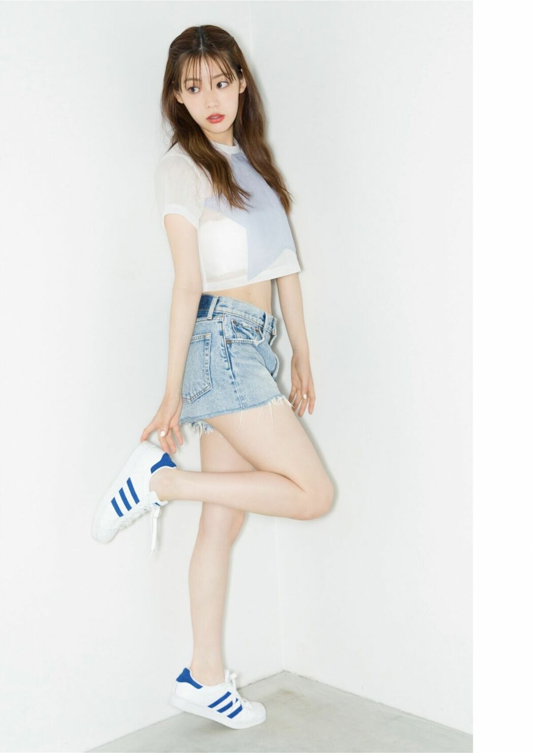 JP Riho Nakamura 中村里帆 – 写真集 Attention, please YJ PHOTO BOOK (27P)