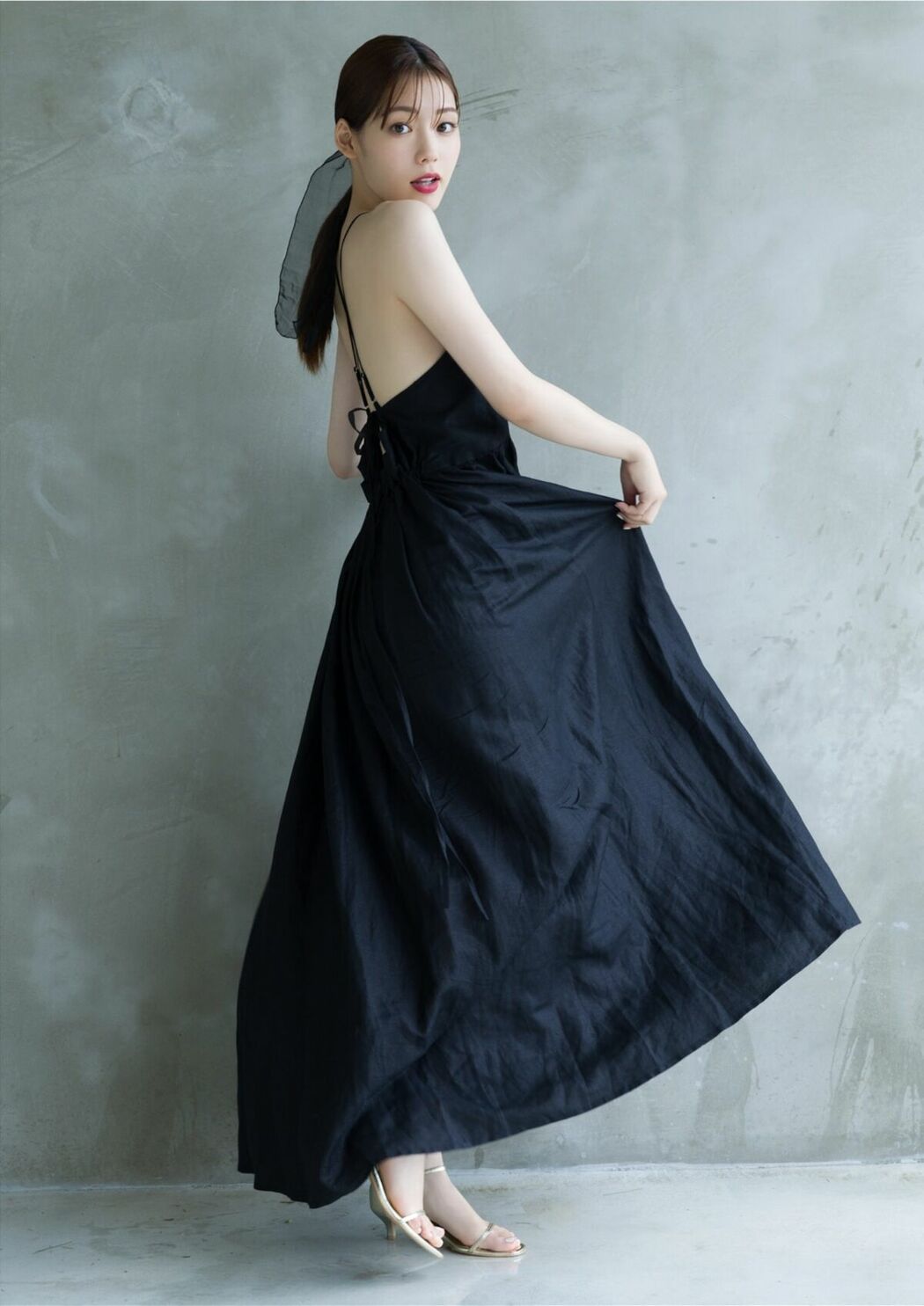 JP Riho Nakamura 中村里帆 – 写真集 Attention, please YJ PHOTO BOOK (27P)