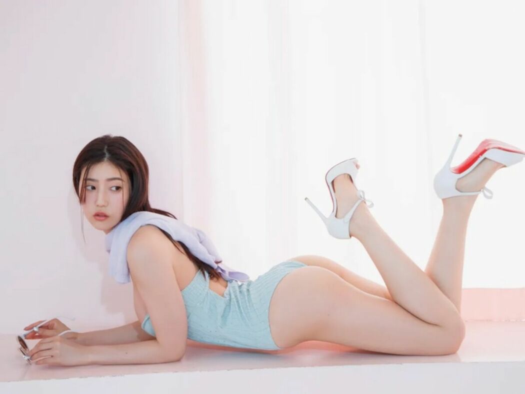 JP Natsuki Abe 阿部なつき – FRIDAY Monthly Girl 053 完全未発表100カット＆ムービー Part02 (51P)