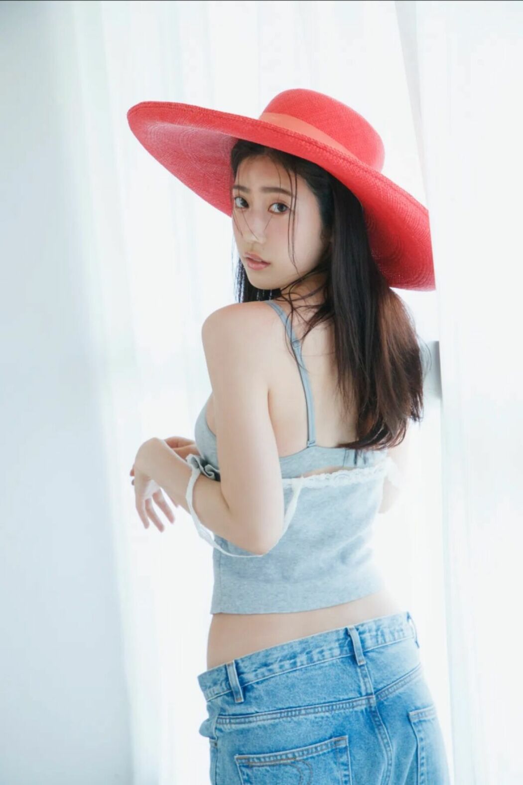 JP Natsuki Abe 阿部なつき – FRIDAY Monthly Girl 053 完全未発表100カット＆ムービー Part01 (51P – 1V)