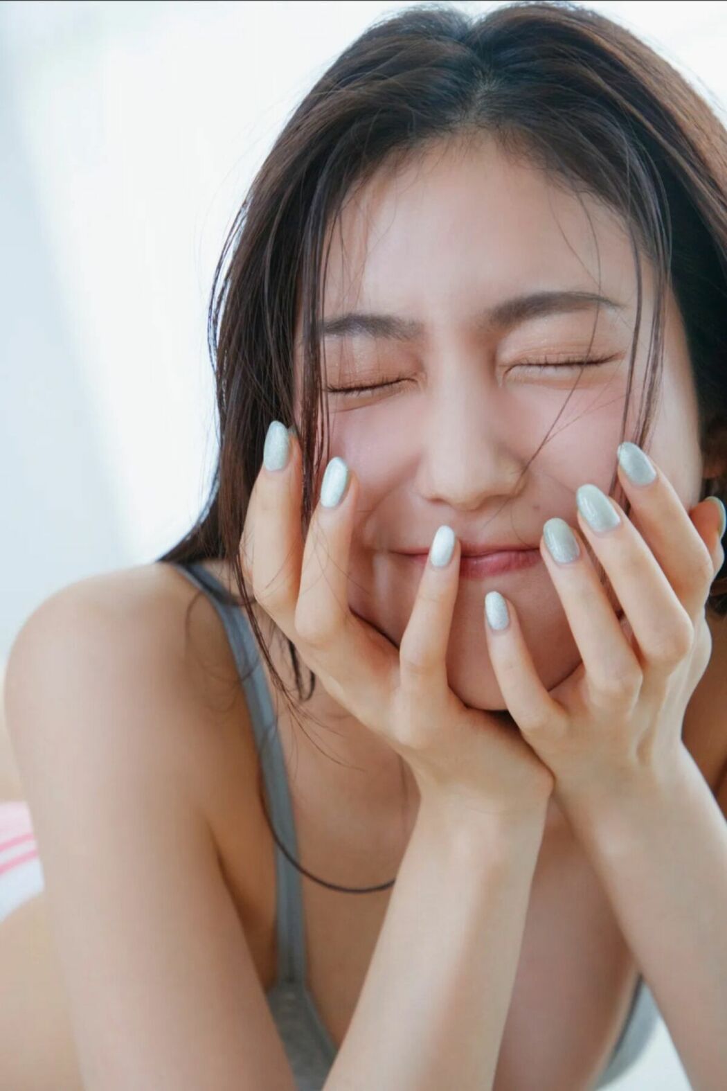 JP Natsuki Abe 阿部なつき – FRIDAY Monthly Girl 053 完全未発表100カット＆ムービー Part02 (51P)