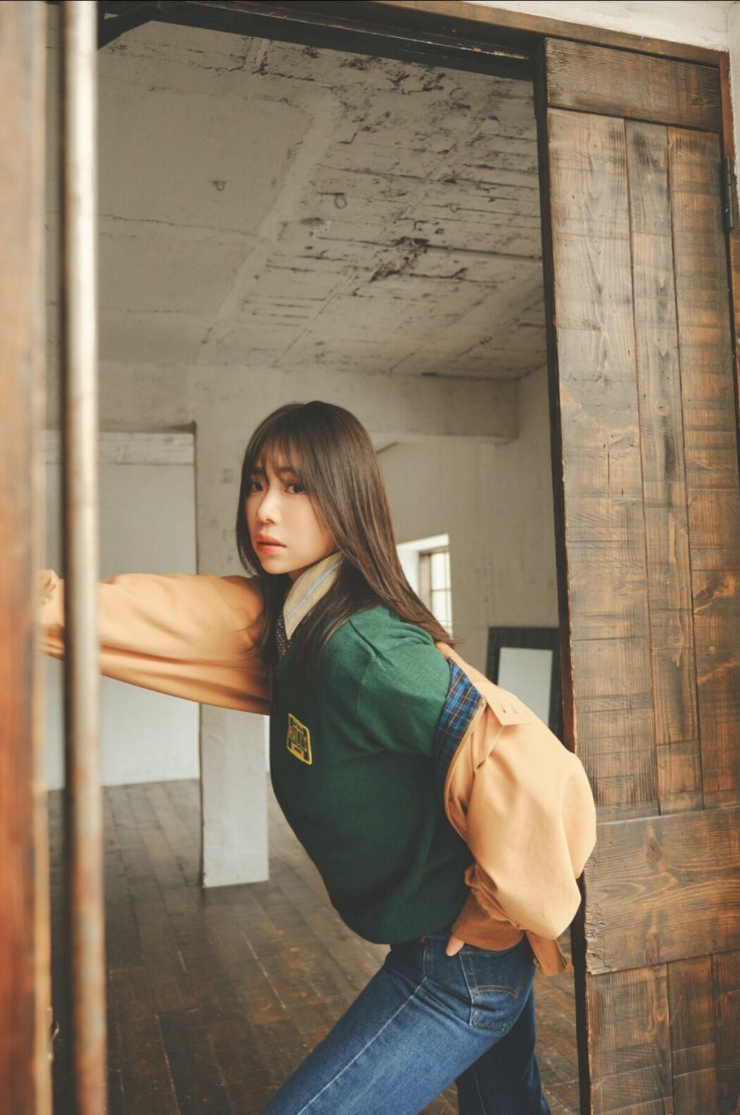 JP Suzuki Fumina 鈴木富美奈 – FLASHデジタル写真集 私を捕まえて (50P)