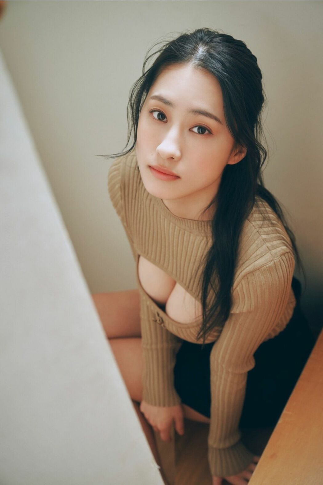 JP Sumida Ayano 澄田綾乃 – FLASHデジタル写真集 熱くさせて (85P)