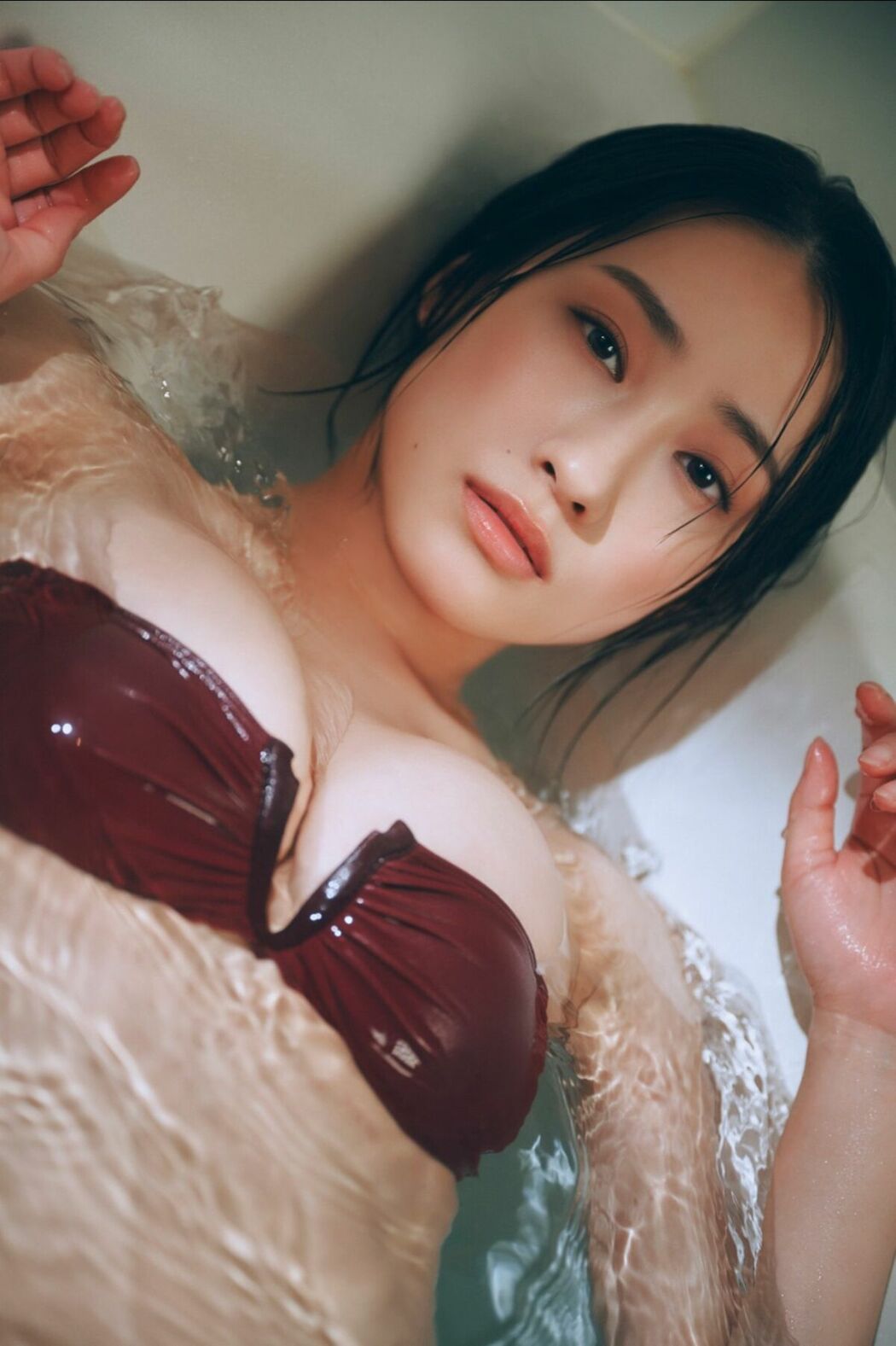 JP Sumida Ayano 澄田綾乃 – FLASHデジタル写真集 熱くさせて (85P)