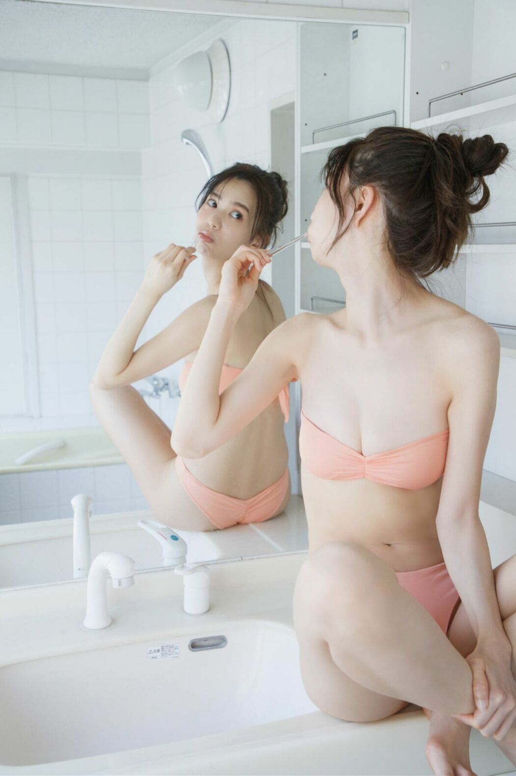 JP Riko Matsudaira 松平璃子 – 週刊ポストデジタル写真集 AIにはつくれない神様の8投身ボディ (70P)