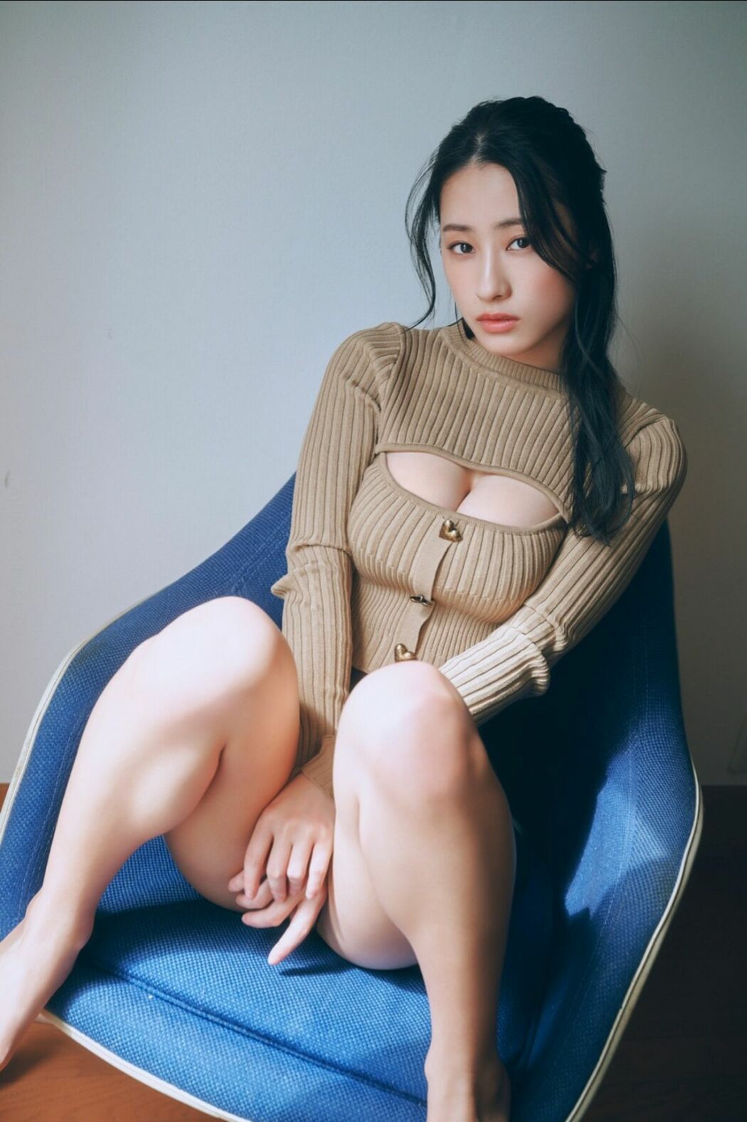JP Sumida Ayano 澄田綾乃 – FLASHデジタル写真集 熱くさせて (85P)