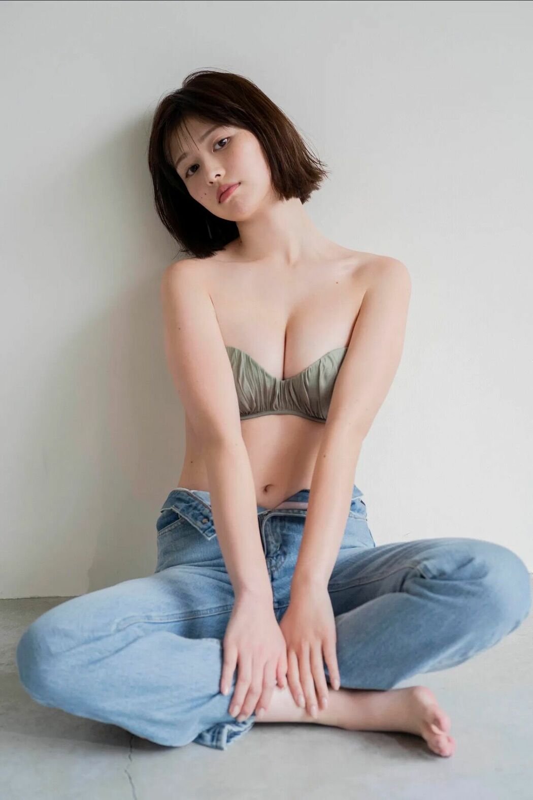 JP Yuzuha Saeki 冴木柚葉 – FRIDAY Monthly Girl 047 完全未発表100カット (91P)