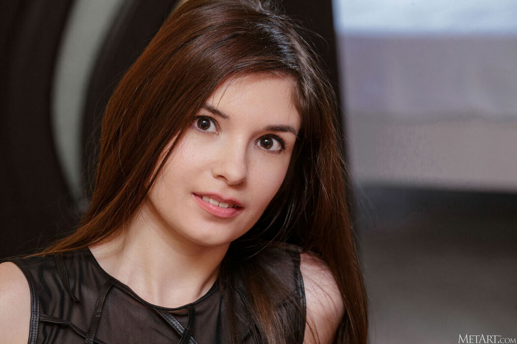 MetArt Donita – Presenting Donita Part01 (49P)